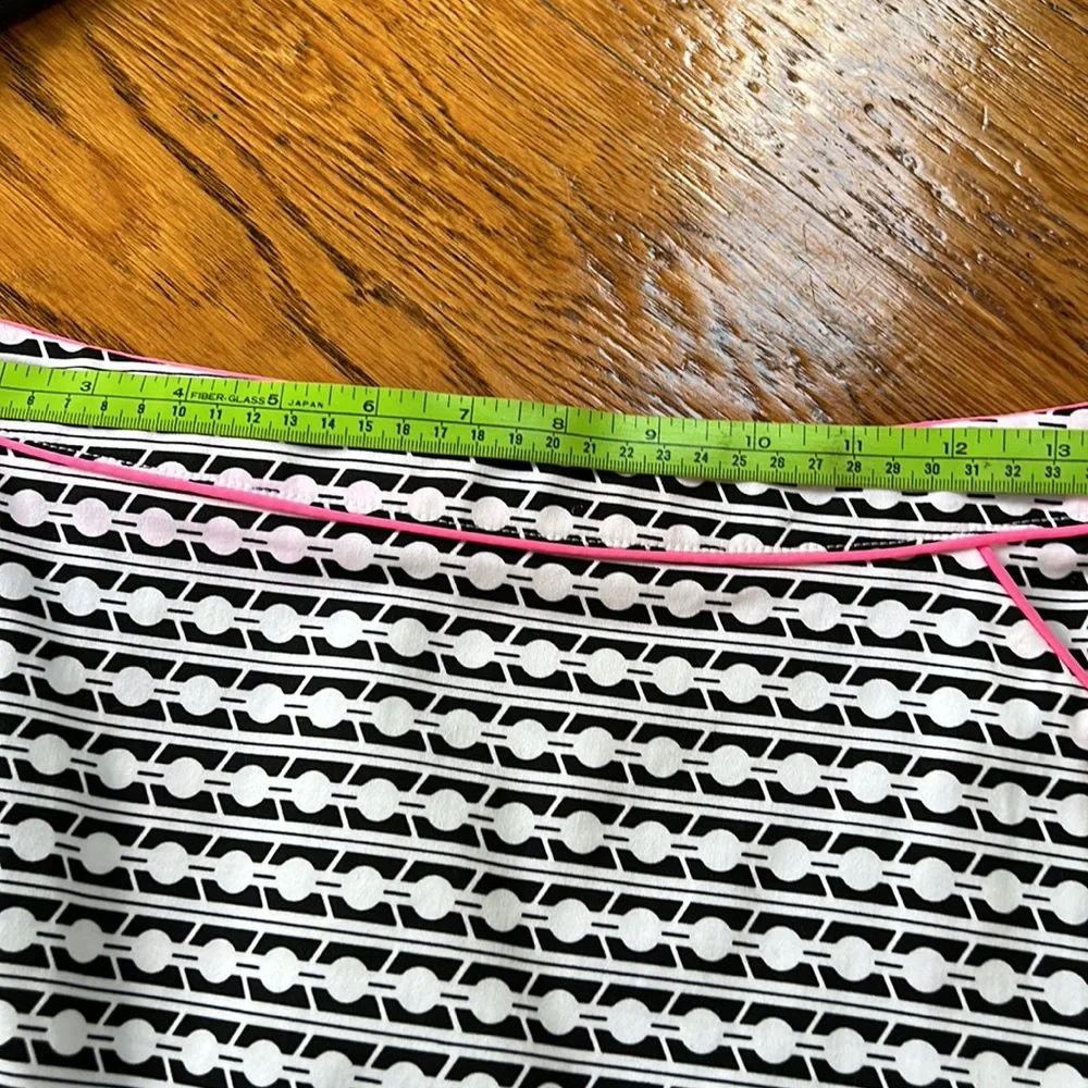 Britt Ryan mini skirt, black white, size 4, pink details.